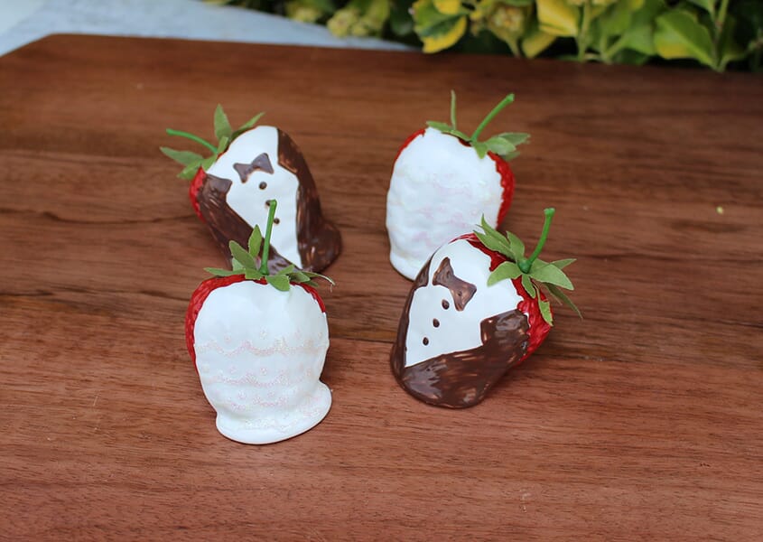 Bride & Groom Dipped Strawberries